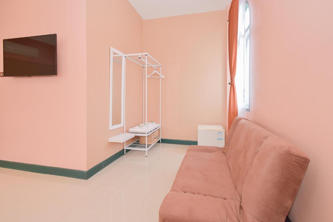 Reddoorz Venice Boutique 3* Hua Hin